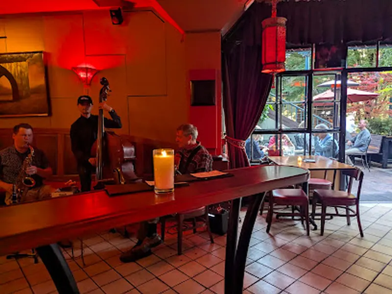 Zig Zag Cafe