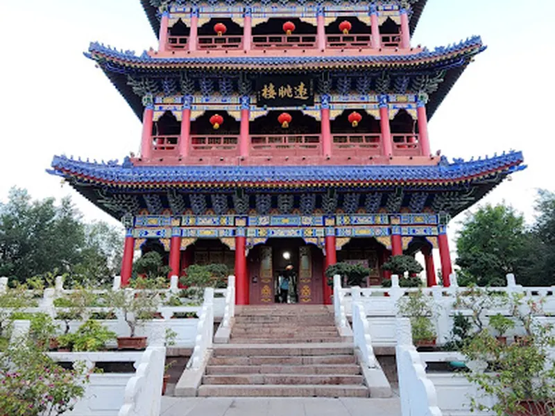 红山公园远眺楼