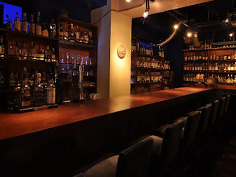 BAR MOONSHINER