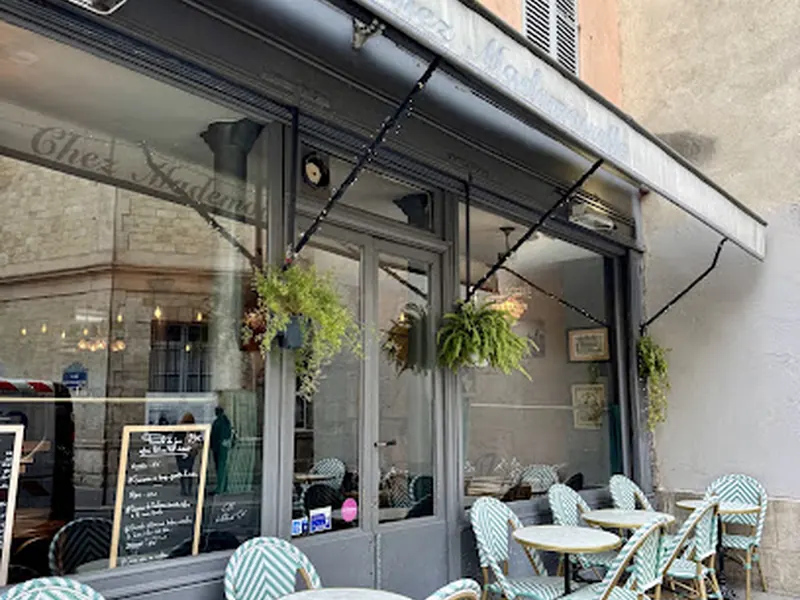 Chez Mademoiselle